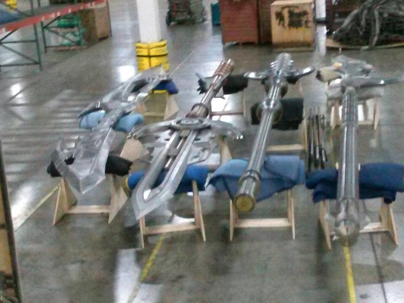 Transformers Age of Extinction Four New Weapons Sighted on Set